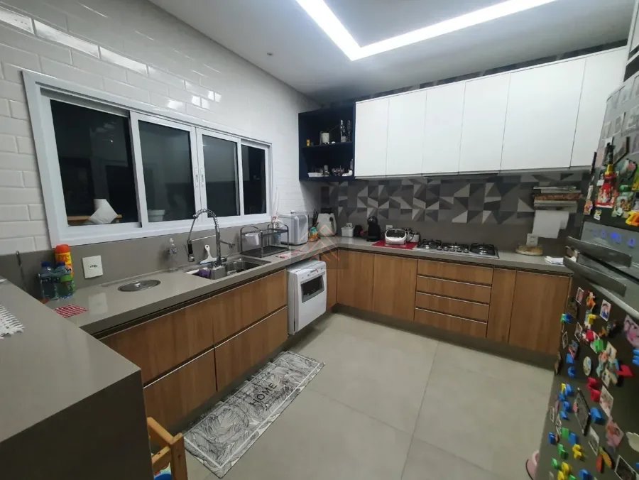 Sobrado de Alto Padrão no Residencial Malibu