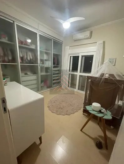 Sobrado à Venda no Campos do Conde