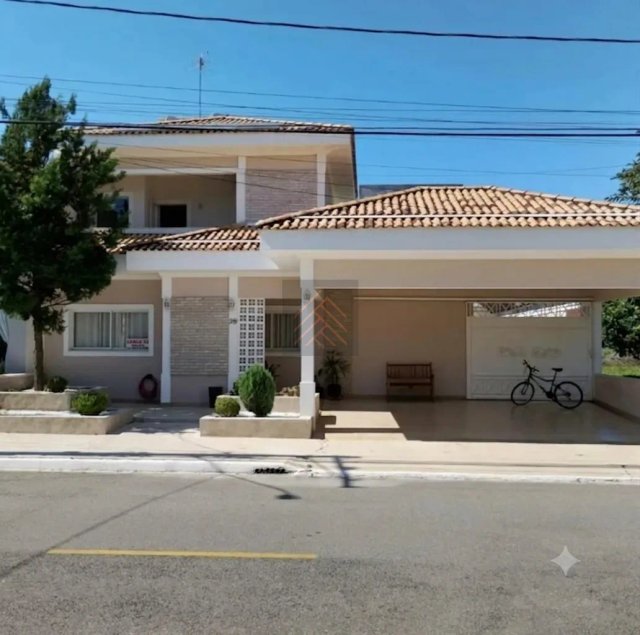 Casa de Alto Padrão à Venda no Residencial Oasis