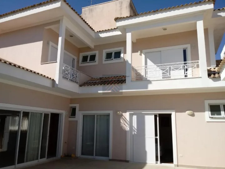 Casa de Alto Padrão à Venda no Residencial Oasis