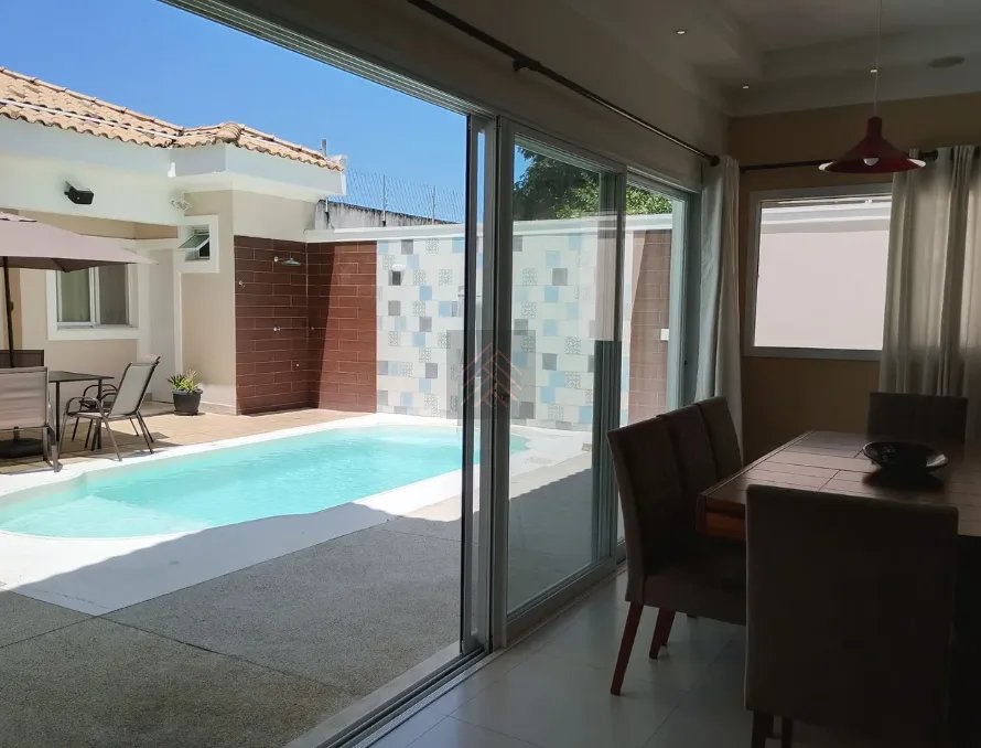 Casa de Alto Padrão à Venda no Residencial Oasis