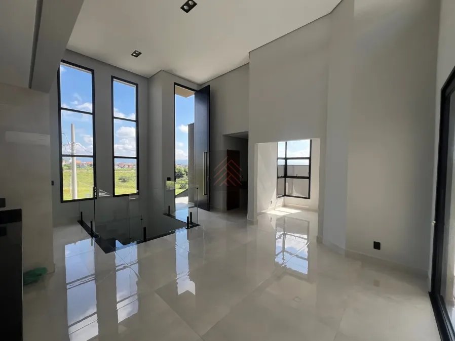 Casa de Alto Padrão no Condomínio Santa Mônica