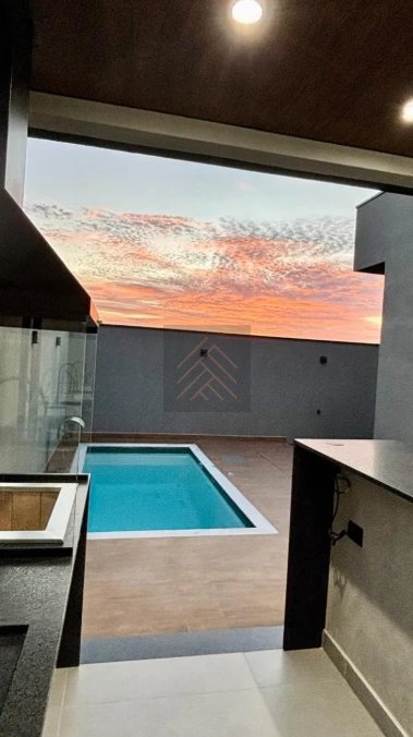 Casa Nova no Vale dos Cristais com Piscina e Área Gourmet