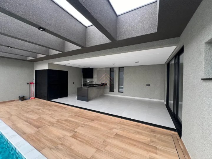 Casa de Alto Padrão no Condomínio Santa Mônica