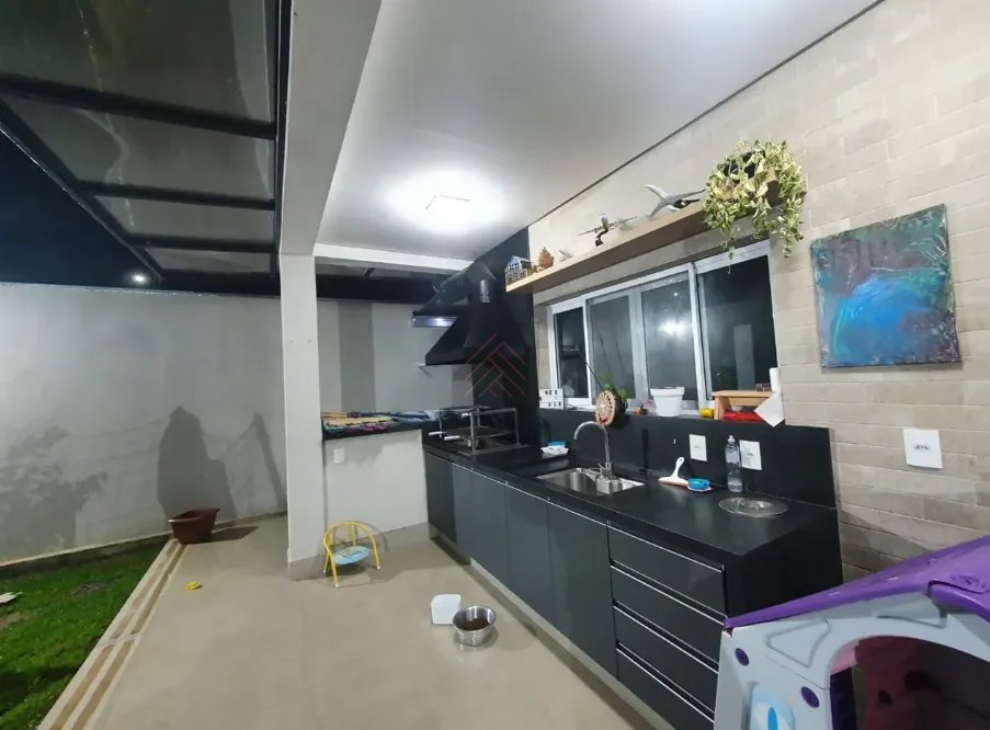 Sobrado de Alto Padrão no Residencial Malibu