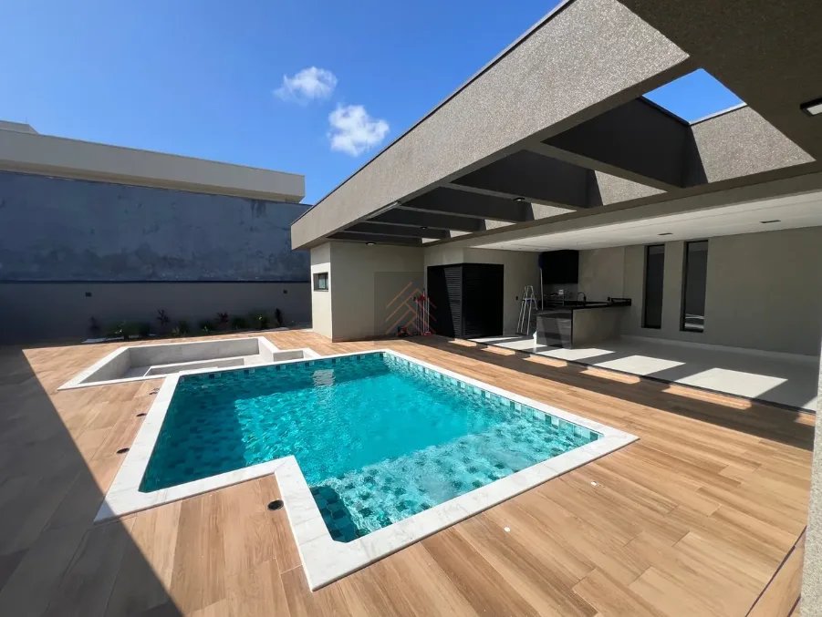 Casa de Alto Padrão no Condomínio Santa Mônica