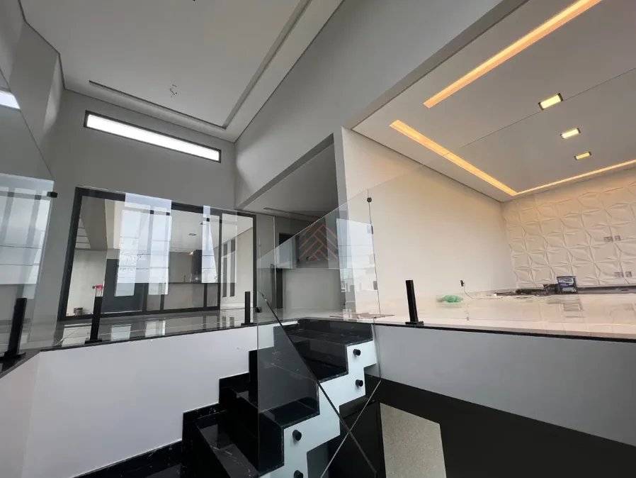 Casa de Alto Padrão no Condomínio Santa Mônica