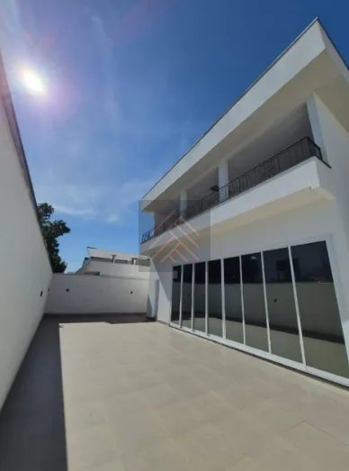 Sobrado de Alto Padrão no Condomínio Ouroville