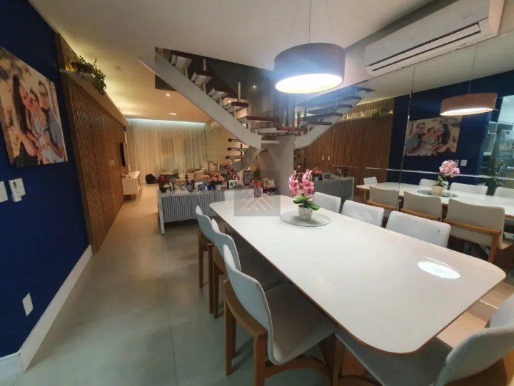 Sobrado de Alto Padrão no Residencial Malibu